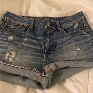 High waisted super stretch AE shorts with rips